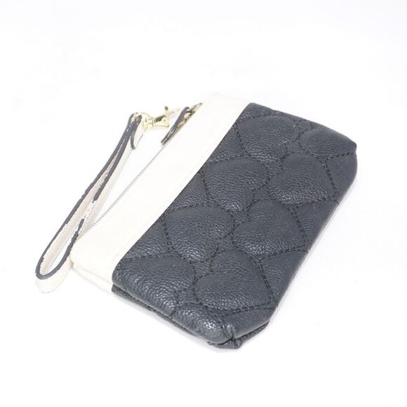 Betsey Johnson Black & White Heart Wristlet - Picture 4 of 7